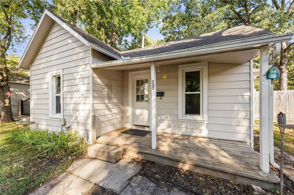 731 S Locust Street — photo
