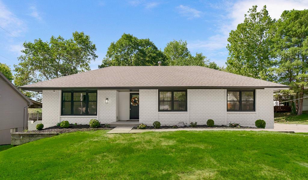 5908 NW Harris Drive — photo