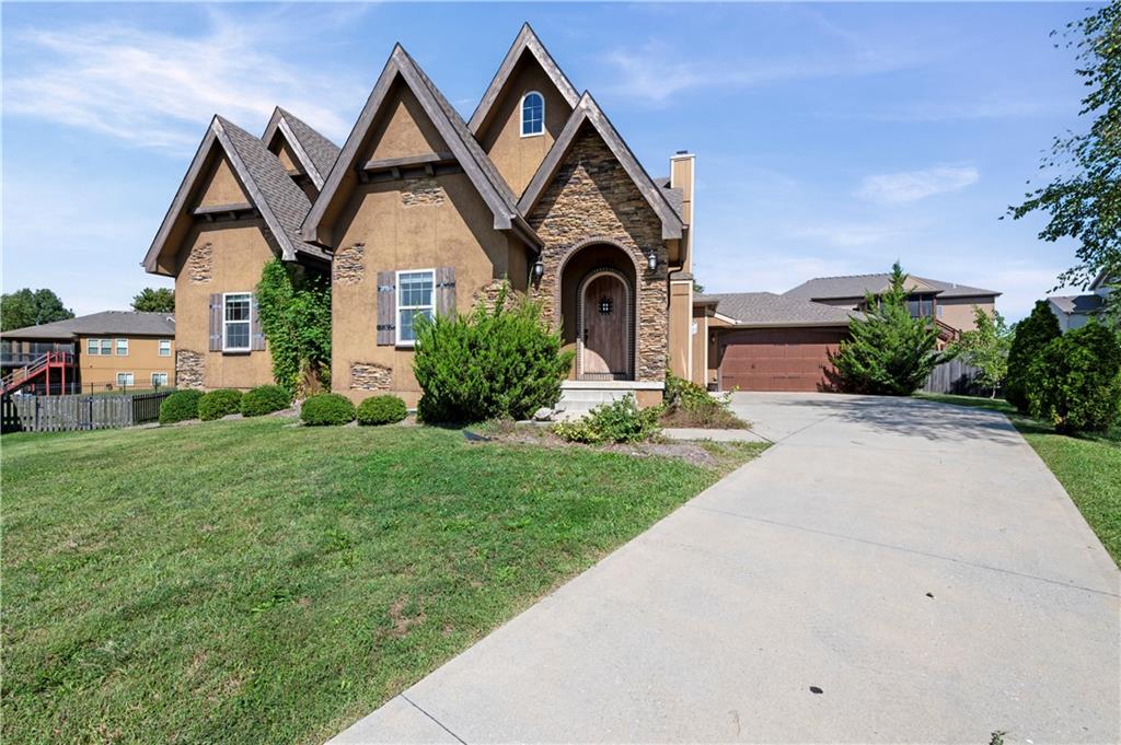 1302 Aberdeen Circle — photo