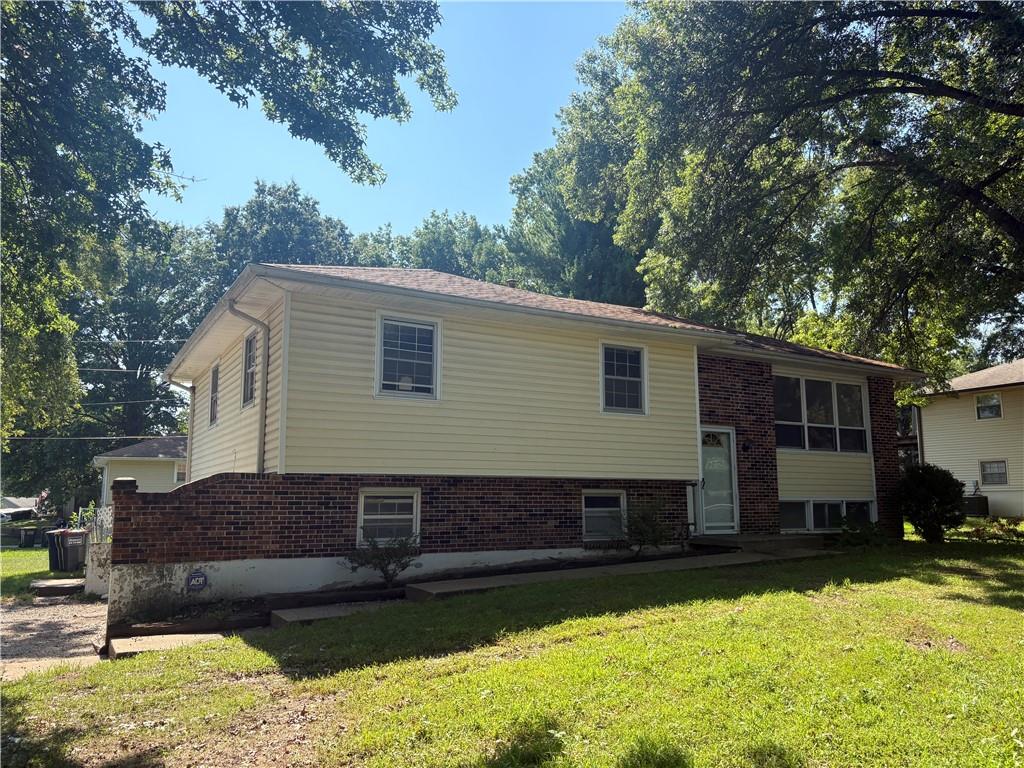 207 E 10th Street, Kearney, MO — photo 2