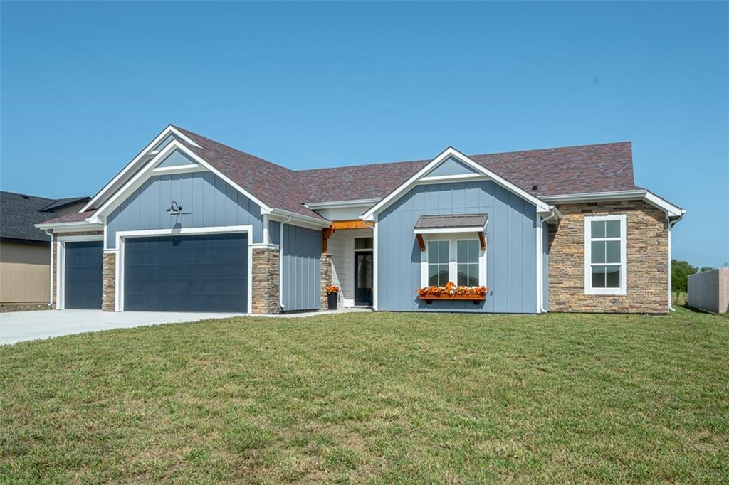 1018 Bluestem Circle — photo