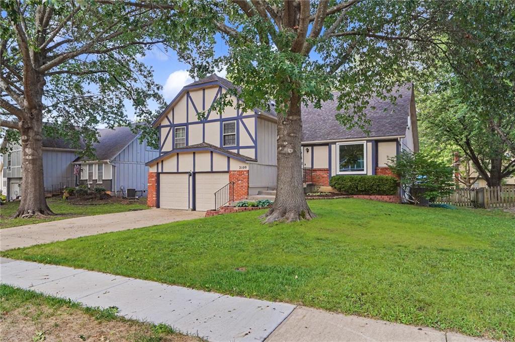 2100 E Sleepy Hollow Drive — photo