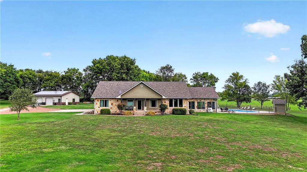 11210 Lakeview Drive — photo