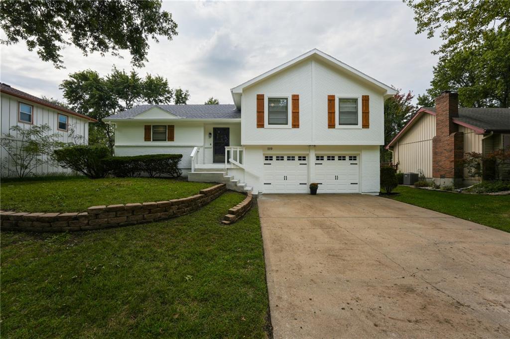 1119 E Northview Street — photo