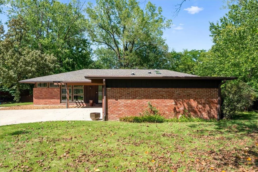 2404 Orchard Lane — photo