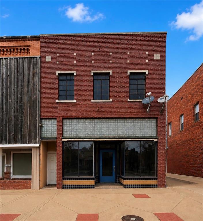 110 E Main Street — photo