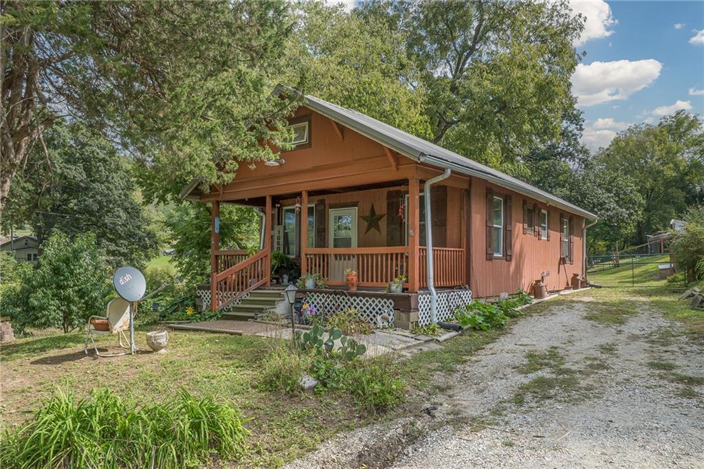 10801 SW Bluff Road — photo