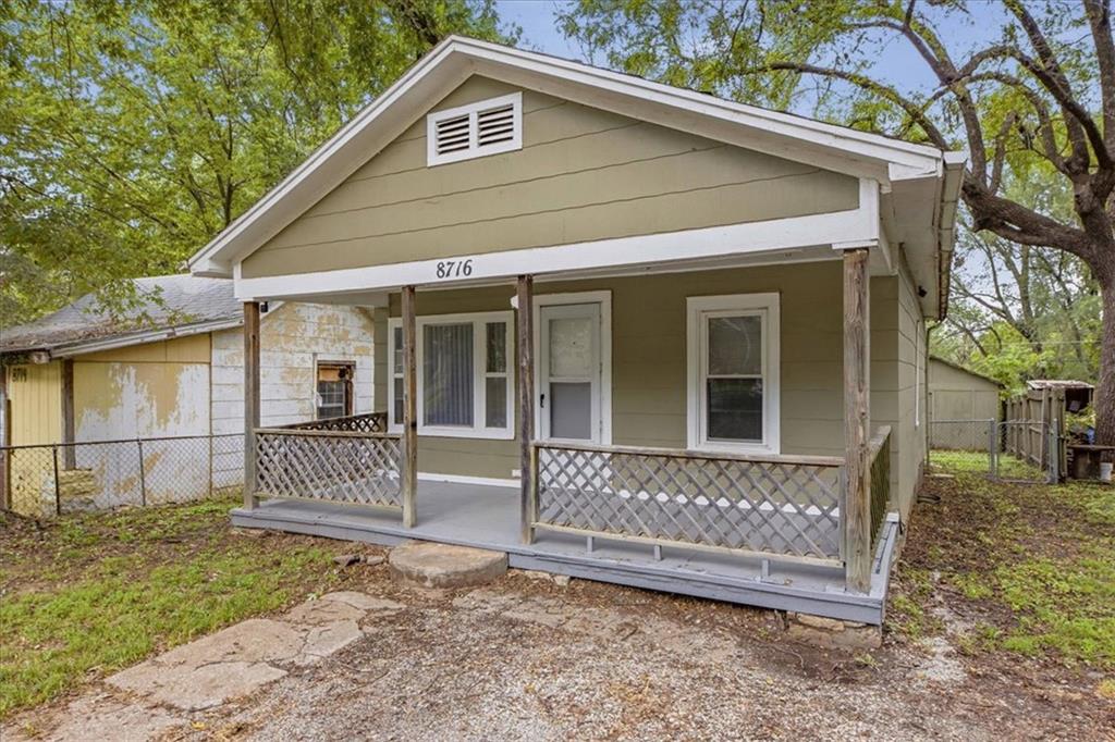 8716 E Roberts Street, Independence, MO 64053 — photo 2