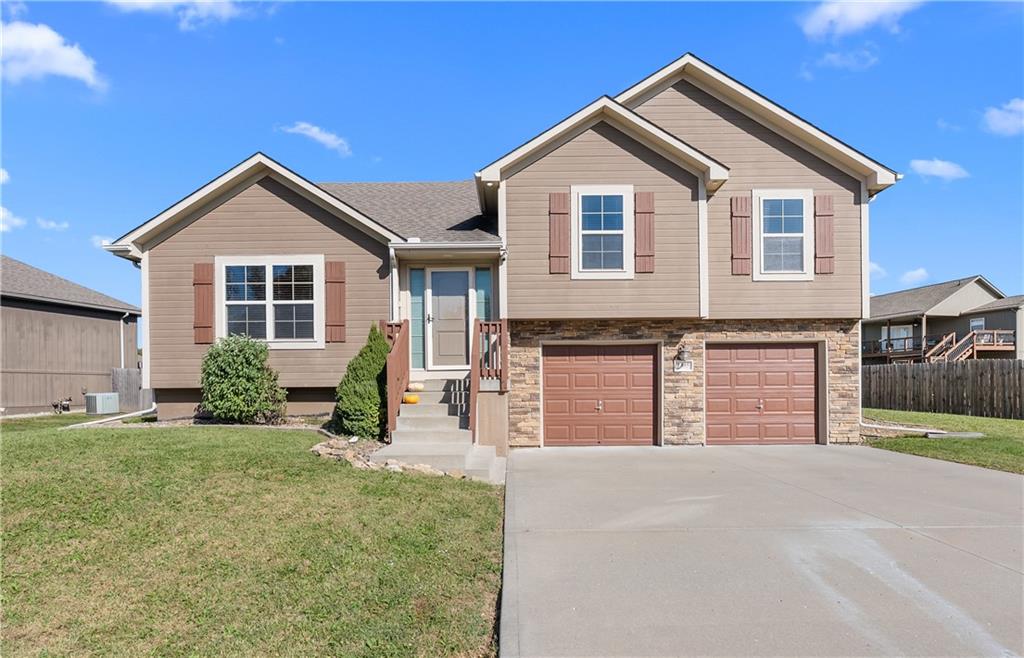 1405 NE Jaclyn Drive — photo