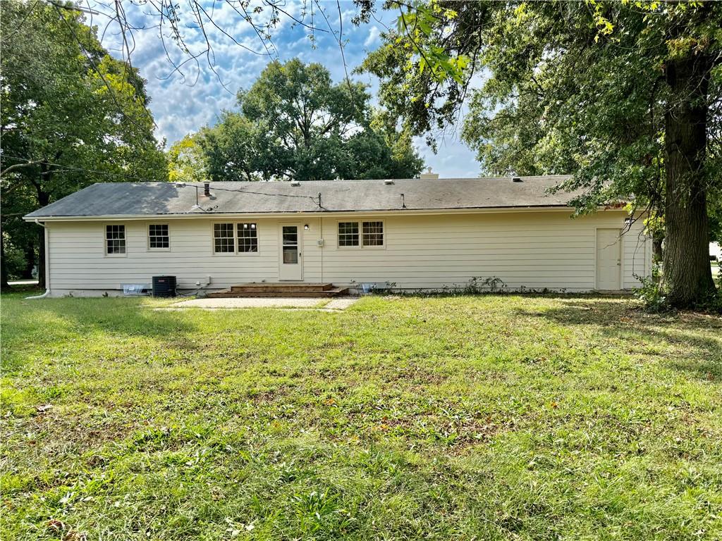 407 E Elm Street, Drexel, MO 64742 — photo 3