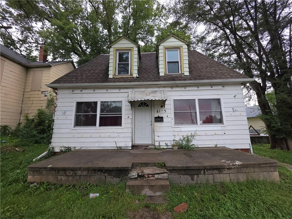 705 Thompson Avenue — photo