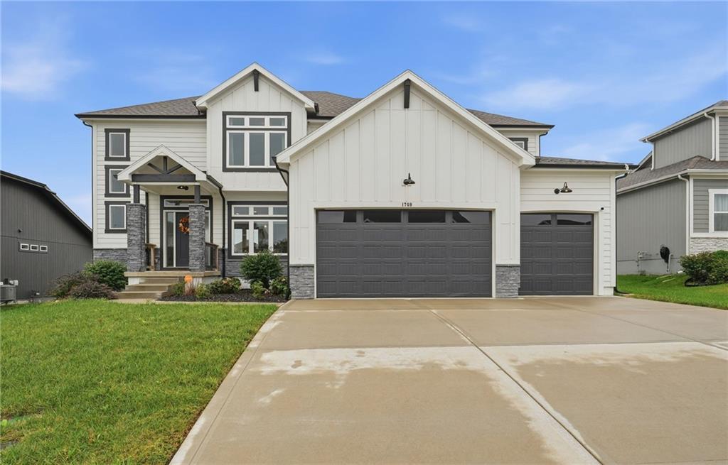 1709 SW Hightown Drive — photo