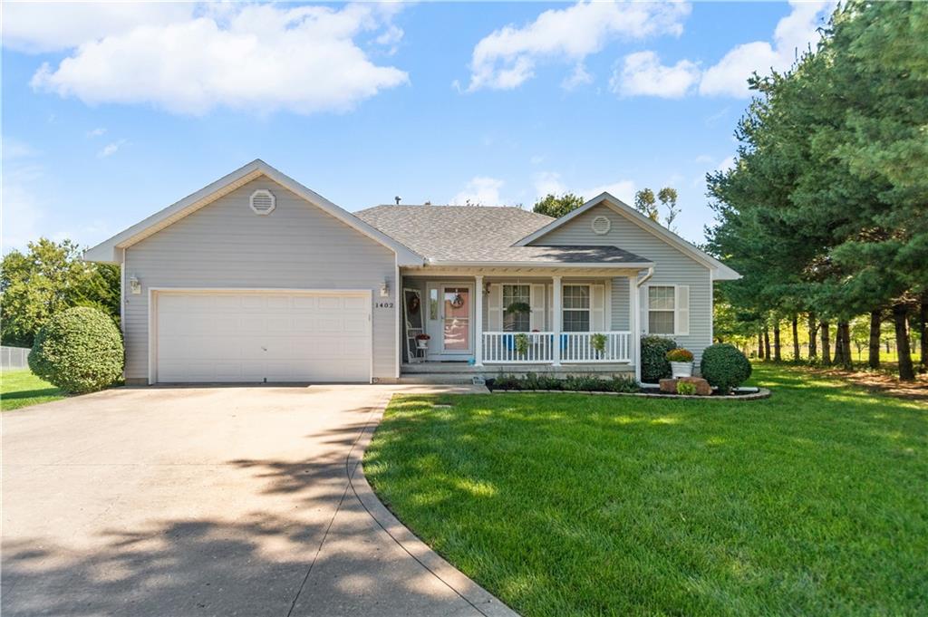 1402 Sam Den Circle — photo