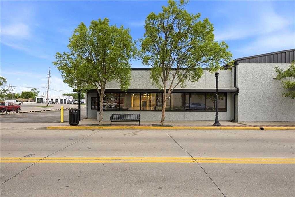 332 SE Douglas Street — photo