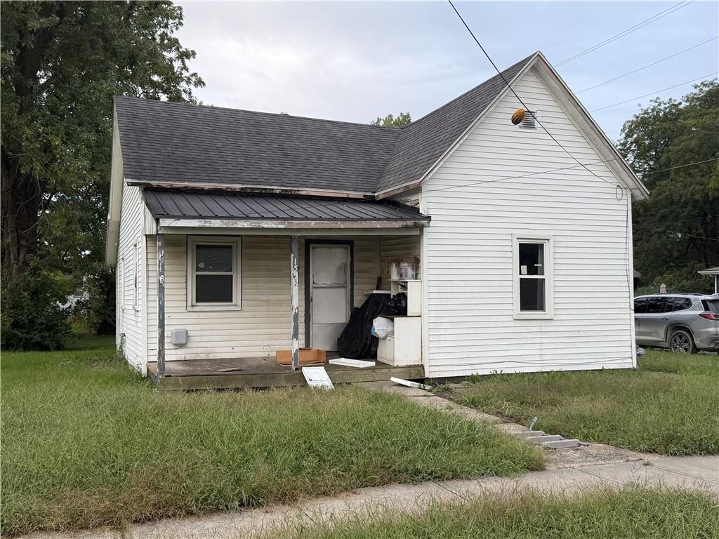 1558 Bryan Street — photo