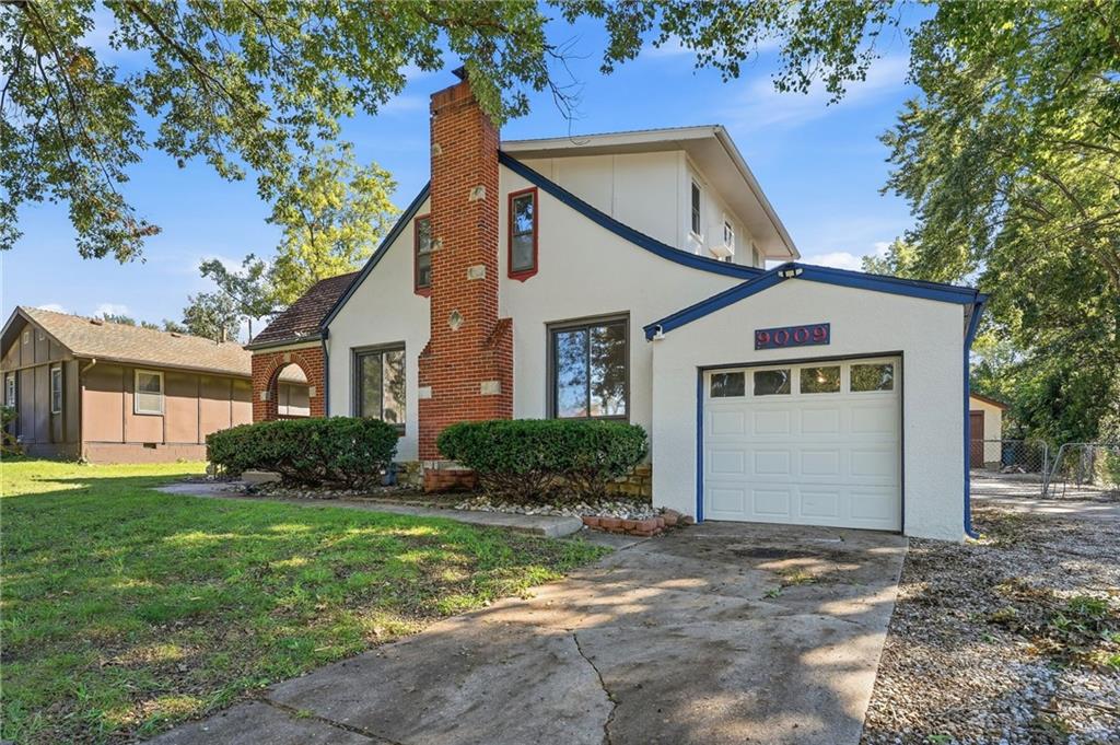 9009 E 68th Street, Raytown, MO 64133 — photo 2