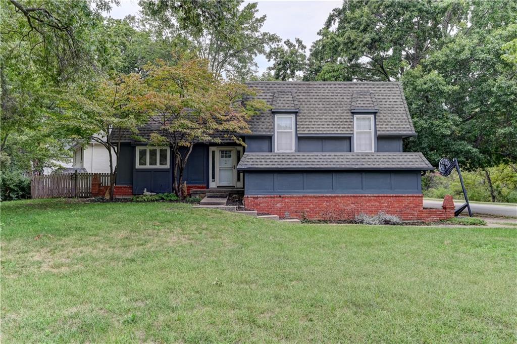 520 S Meadowbrook Lane — photo