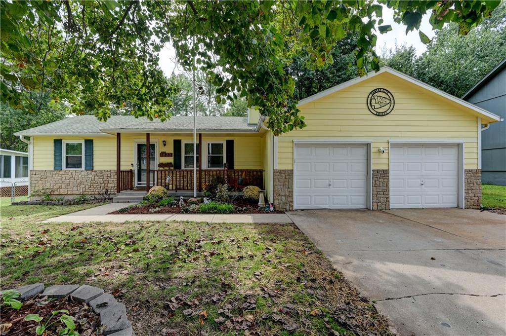 1823 NE Mckee Lane — photo