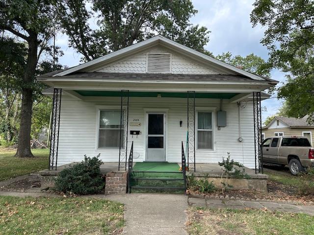 209 S Carbon Street — photo