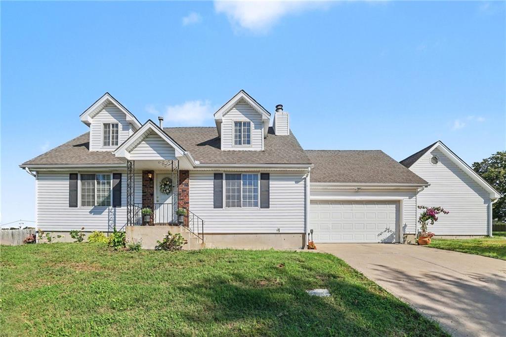 501 NW Hunter Drive — photo