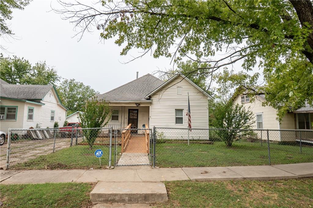 213 S Burns Street — photo