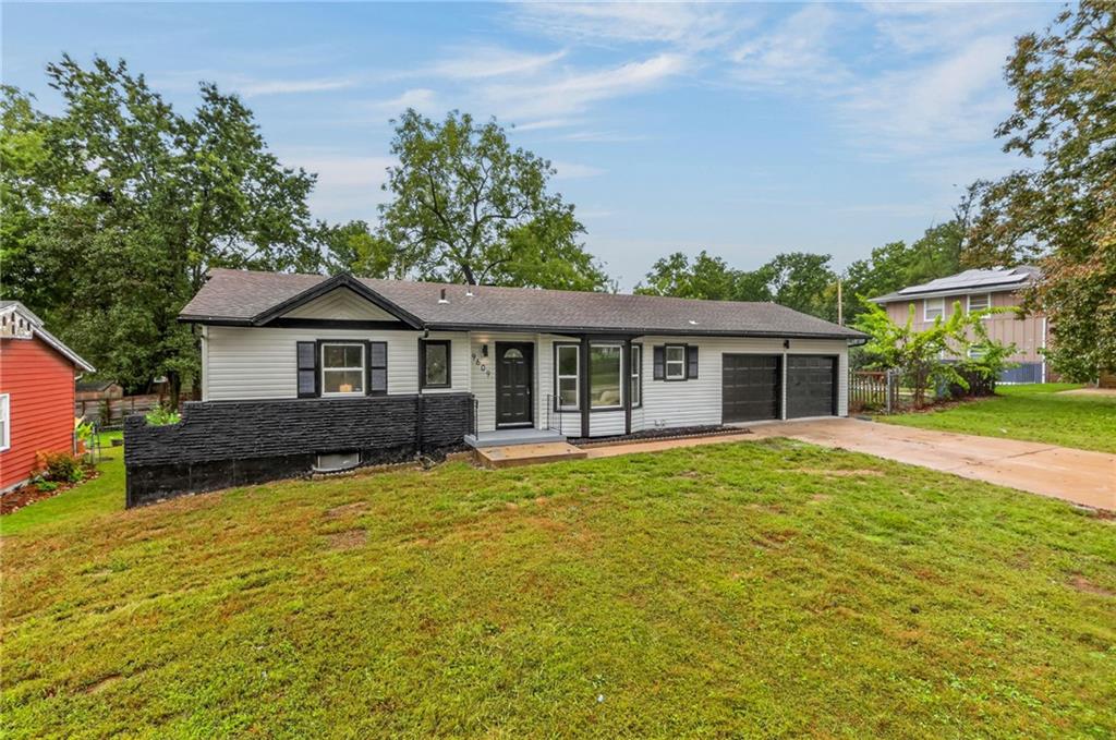 9609 E 79th Street, Raytown, MO 64138 — photo 2