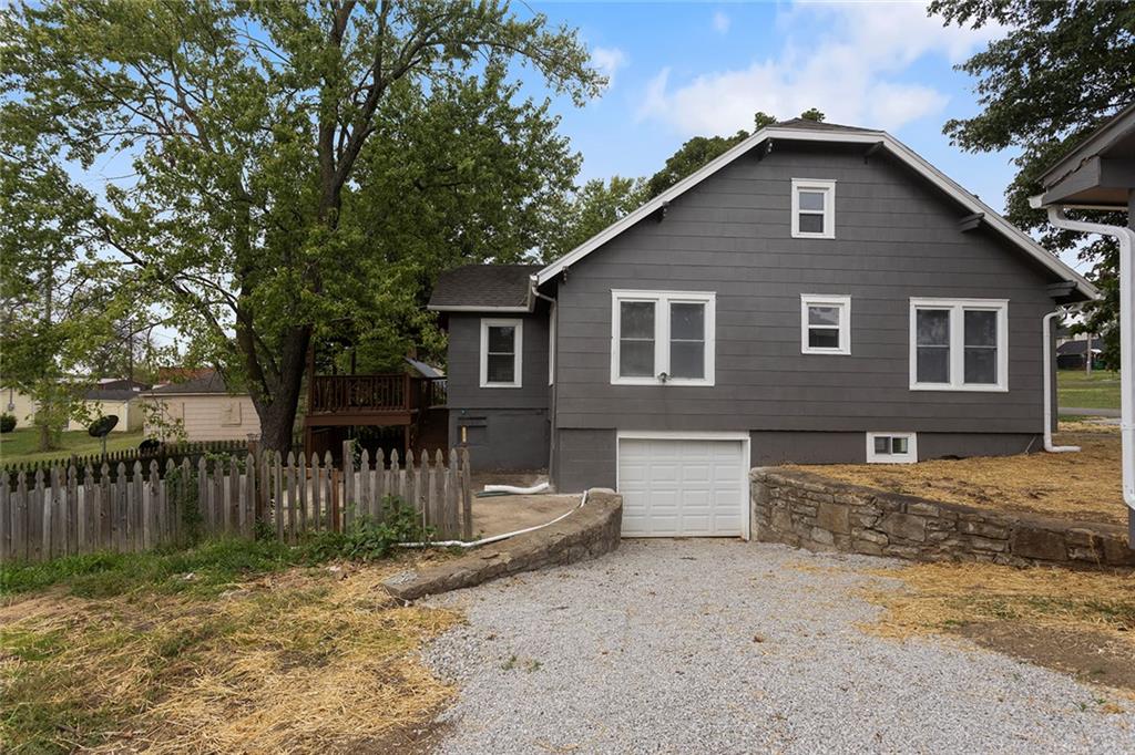 203 E 2nd Street, Freeman, MO 64746 — photo 3