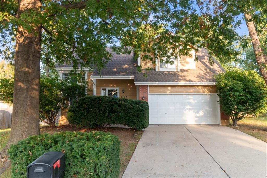 2104 NW Hidden Pointe Court — photo