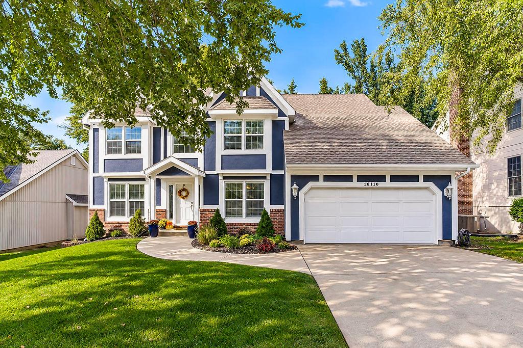 16110 W 82nd Place — photo