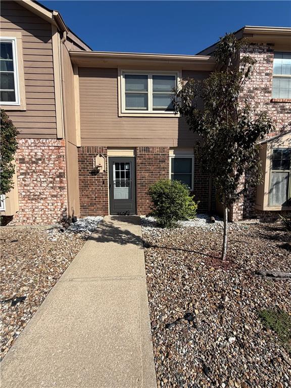 725 SW Liggett Road Unit C — photo