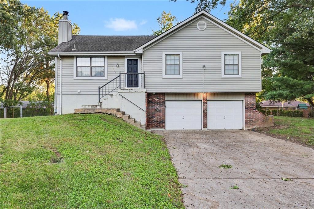 3804 NE Woods Court — photo