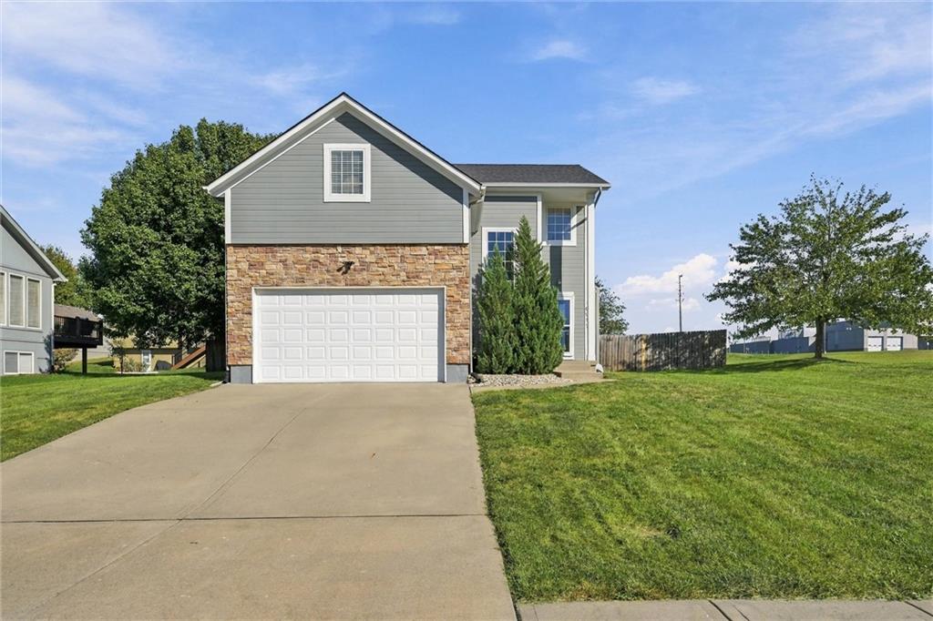 16917 Cross Creek Drive — photo