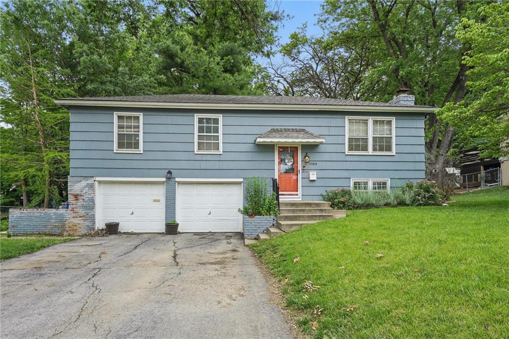 10202 Moody Park Drive — photo