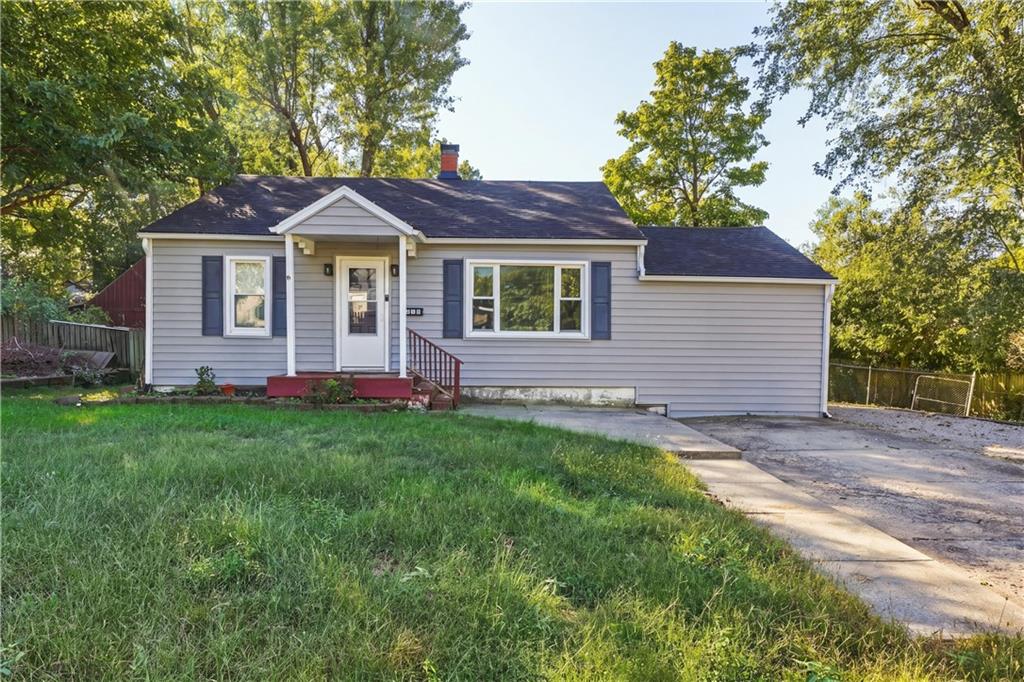 413 E Black Diamond Street — photo
