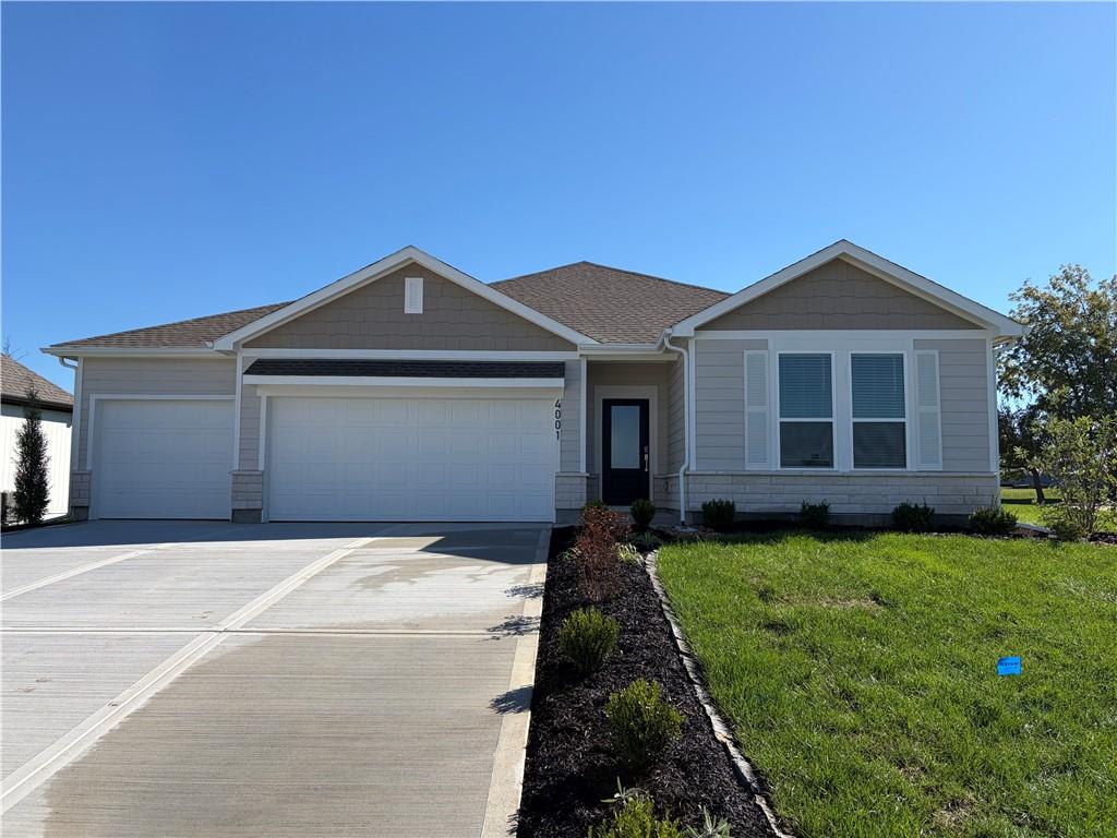 4001 NE Apple Grove Drive — photo