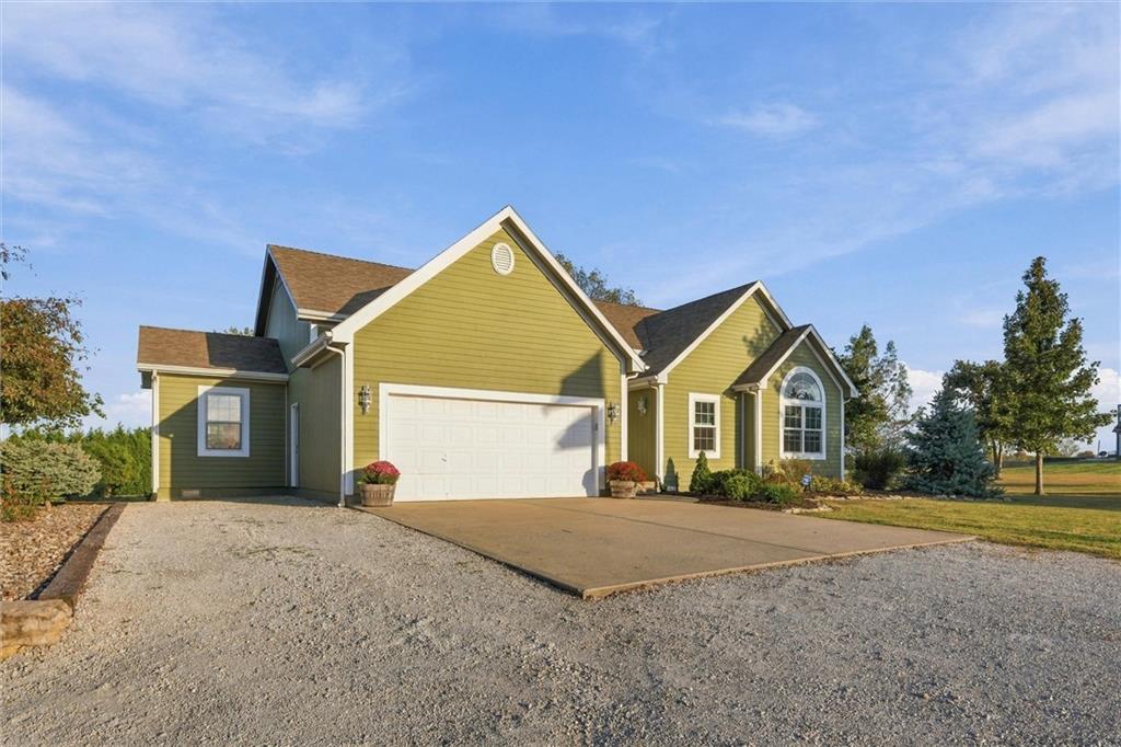 27423 New Lancaster Road — photo