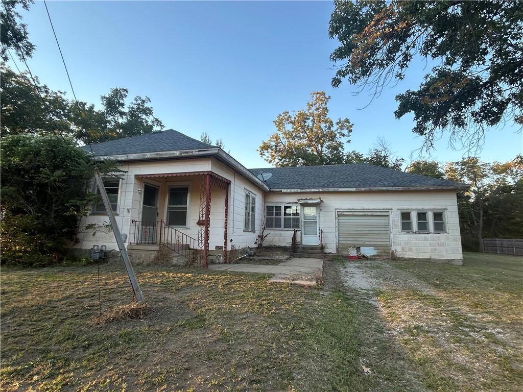 820 Tank Avenue — photo
