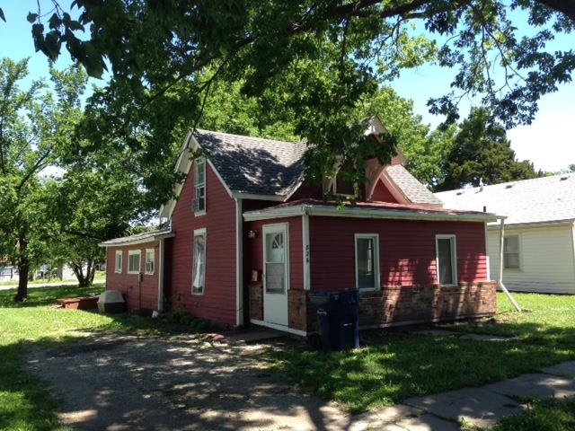 826 Ellinwood Street — photo