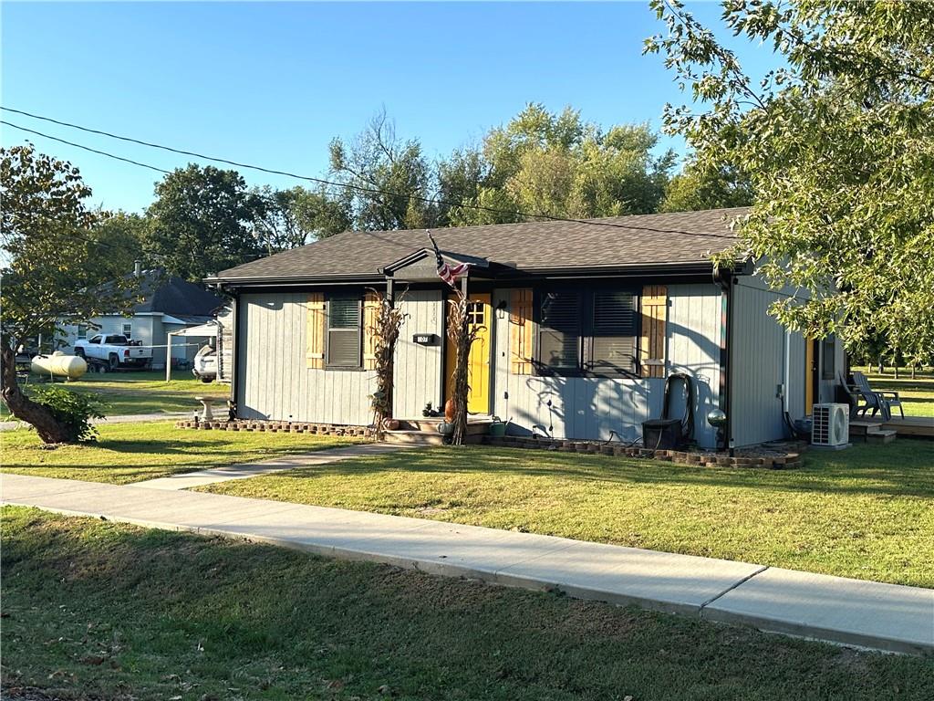 107 E 7th Street, Urich, MO 64788 — photo 2