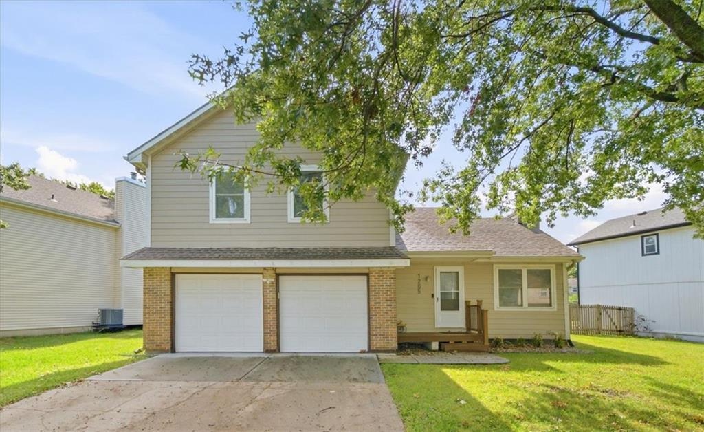 1205 E Sleepy Hollow Drive — photo