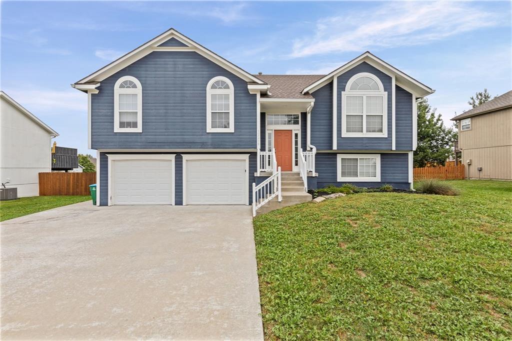 12208 White Oak Street — photo