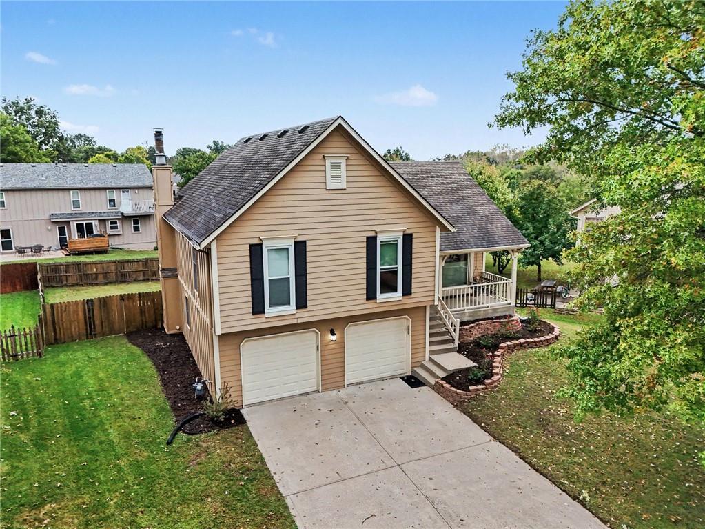 10208 Longwood Court — photo