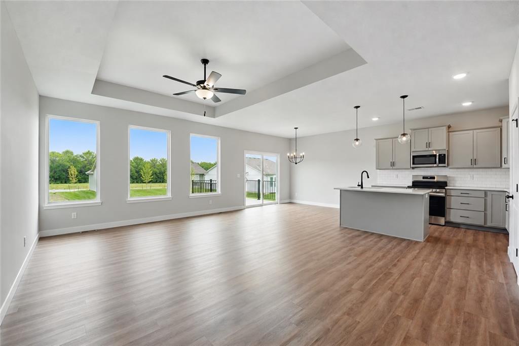 27016 E Olive Drive, Lee's Summit, MO 64086 — photo 2