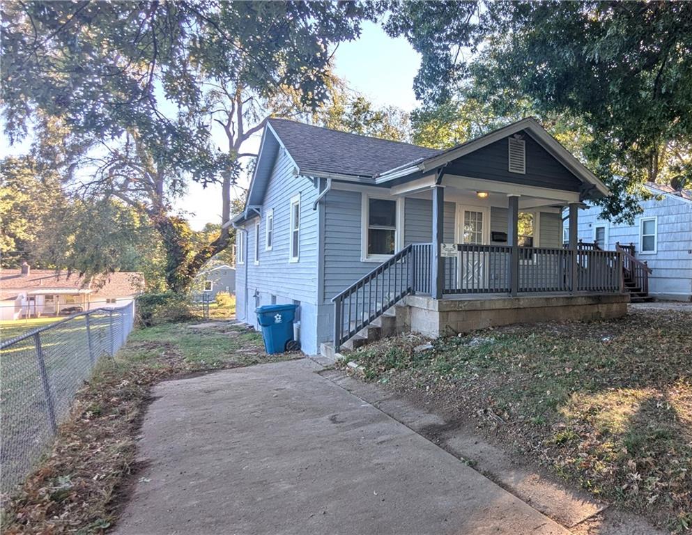 439 E Aberdeen Street, Independence, MO 64055 — photo 2