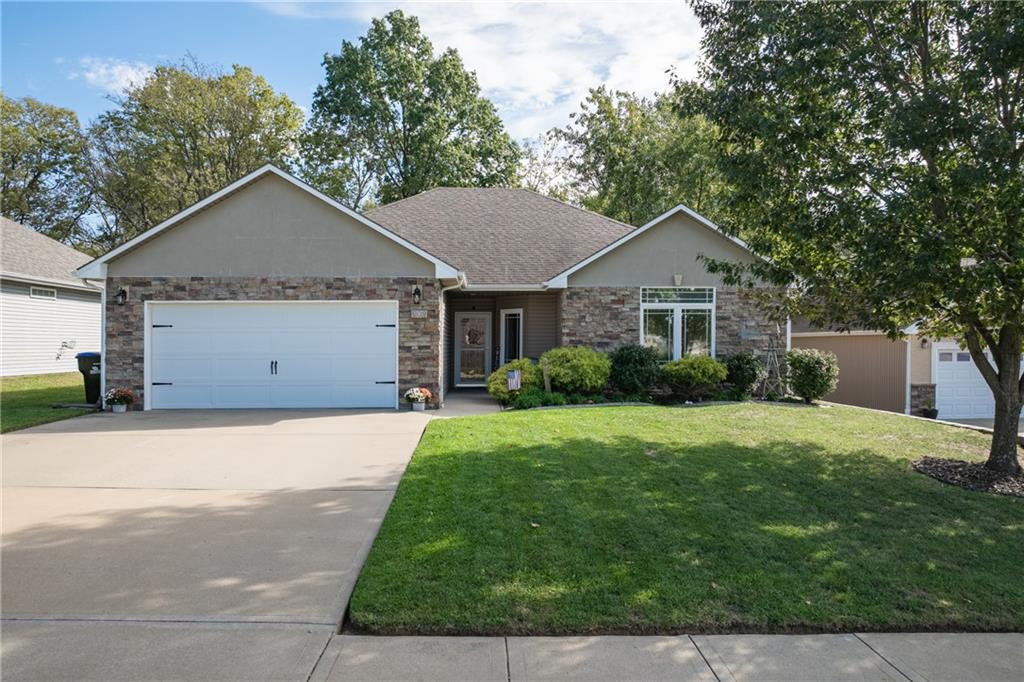 609 Oakmont Drive — photo