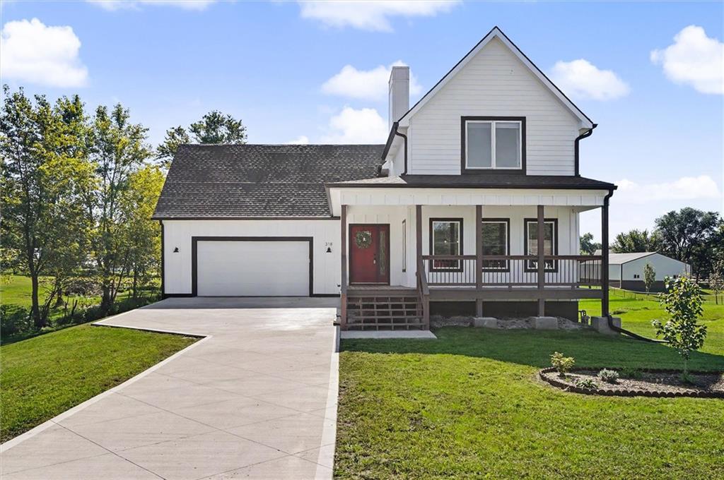 318 E 8th Street — photo