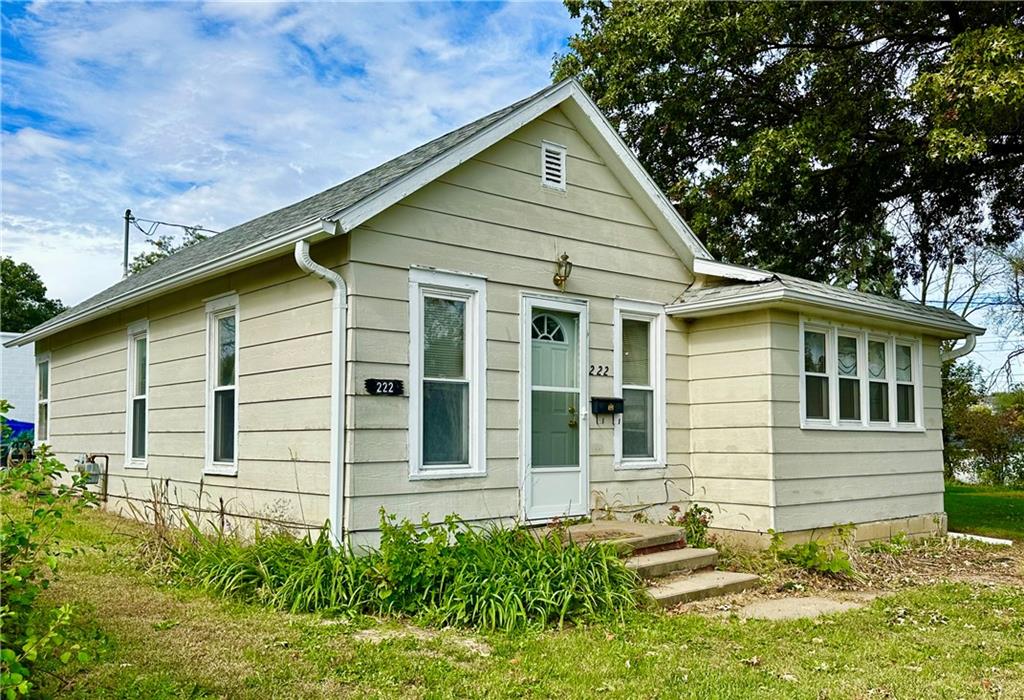 222 S Newton Street — photo