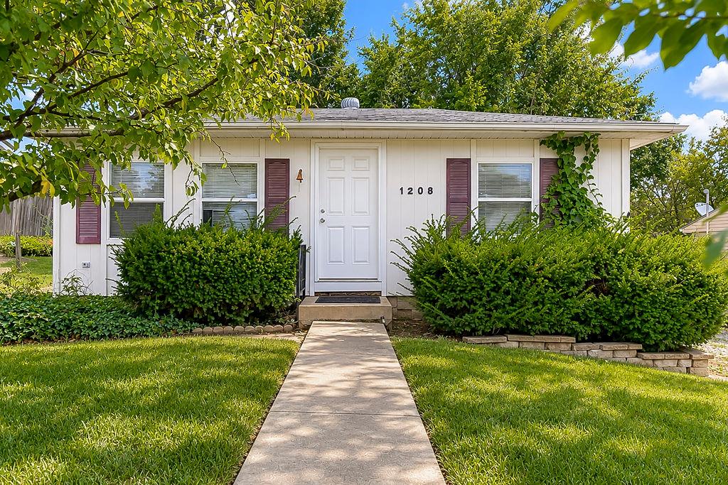 1208 NE 46th Terrace — photo