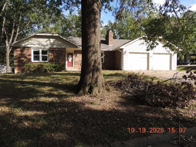 1005 Lisa Lane — photo