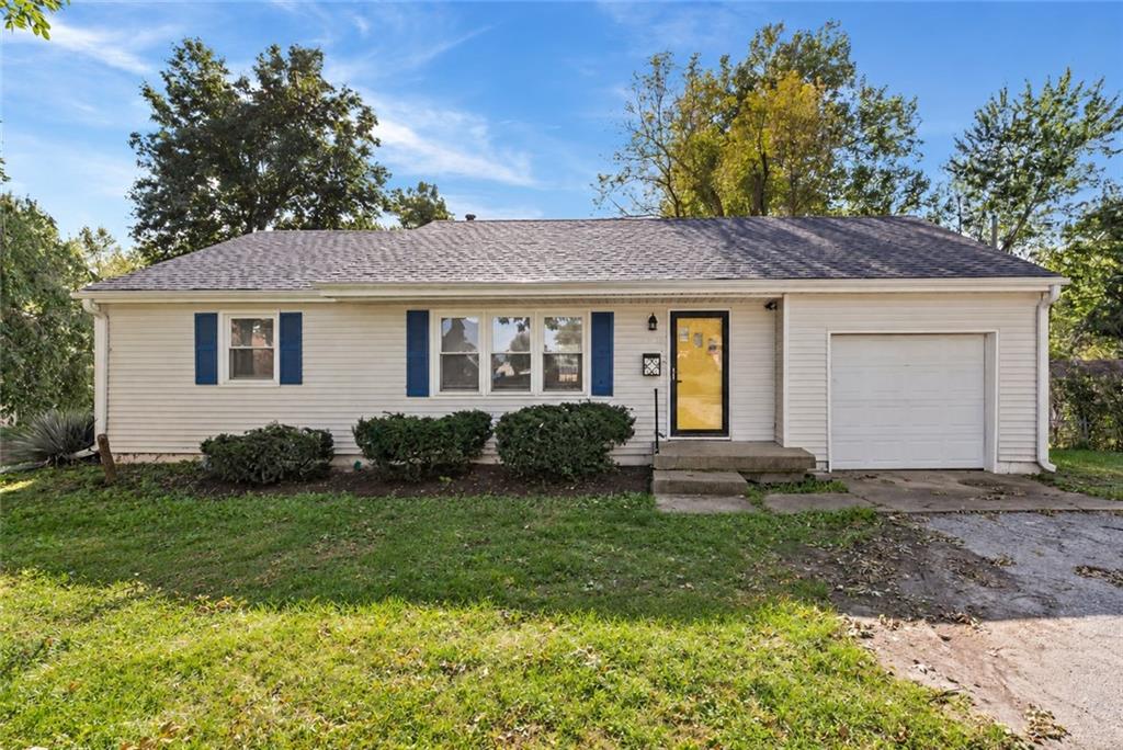 2403 NE Shady Lane Drive — photo